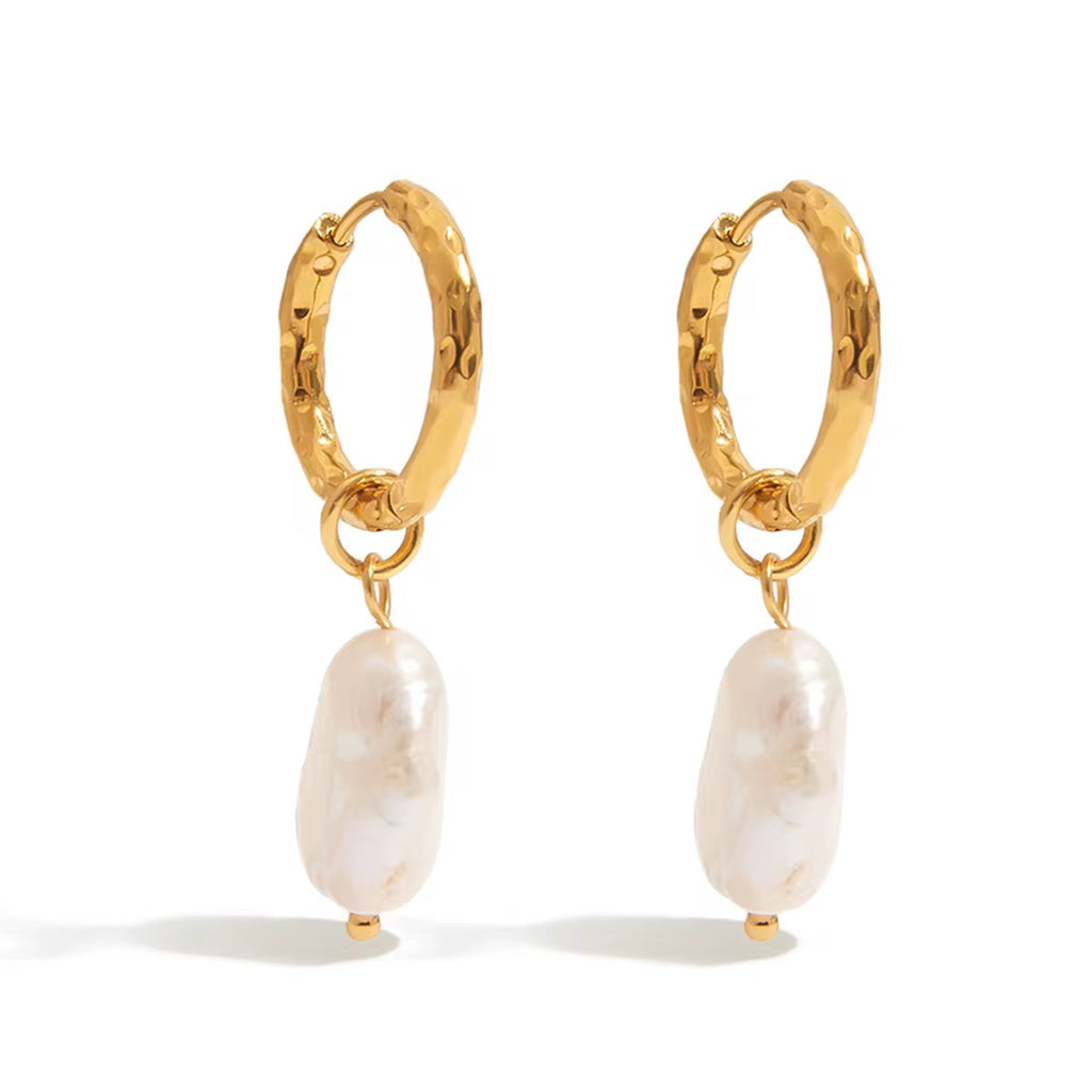 Hannah Pearl Earrings